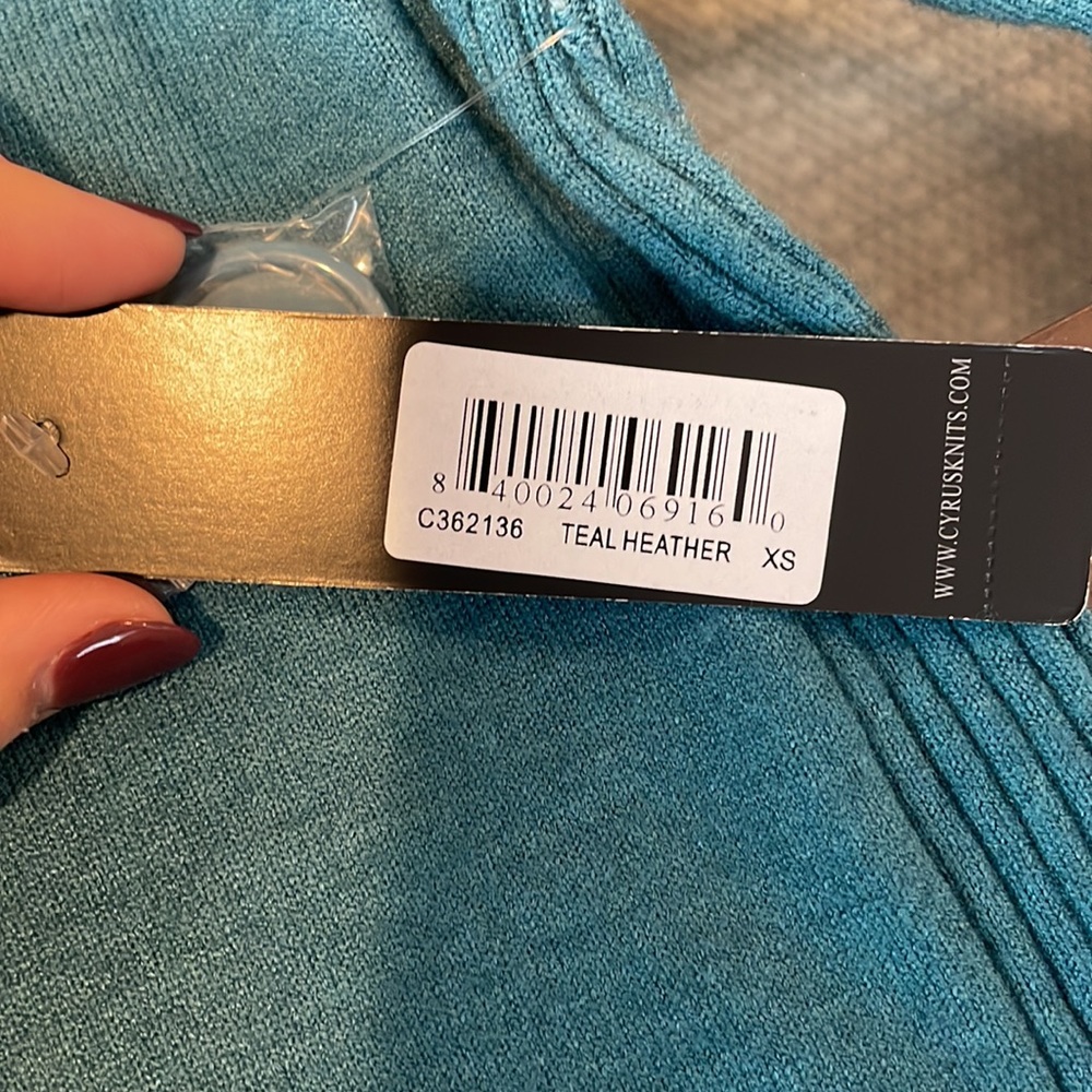 CYRUS Cardigan💙 - Picture 5 of 7